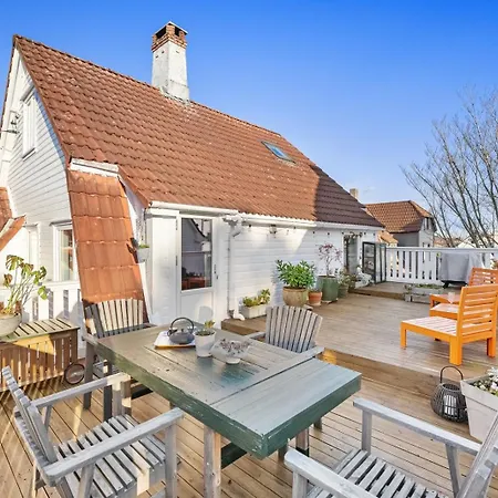 Lägenhet And Beautiful Sleeps 6 - 3 Bedrooms-