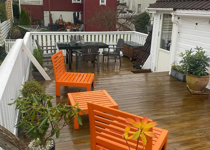 Lägenhet And Beautiful Sleeps 6 - 3 Bedrooms- *