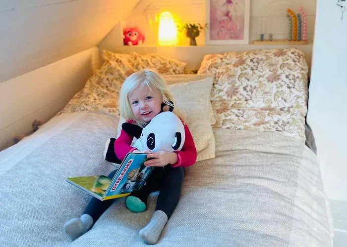 Daire And Beautiful Sleeps 6 - 3 Bedrooms- *