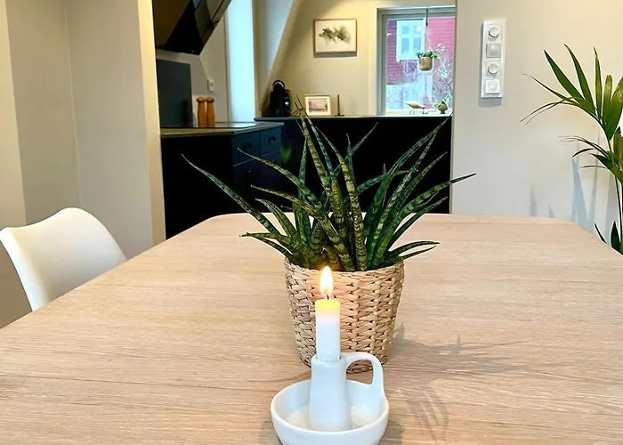 Lägenhet And Beautiful Sleeps 6 - 3 Bedrooms-
