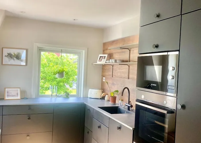 And Beautiful Sleeps 6 - 3 Bedrooms- 公寓 *